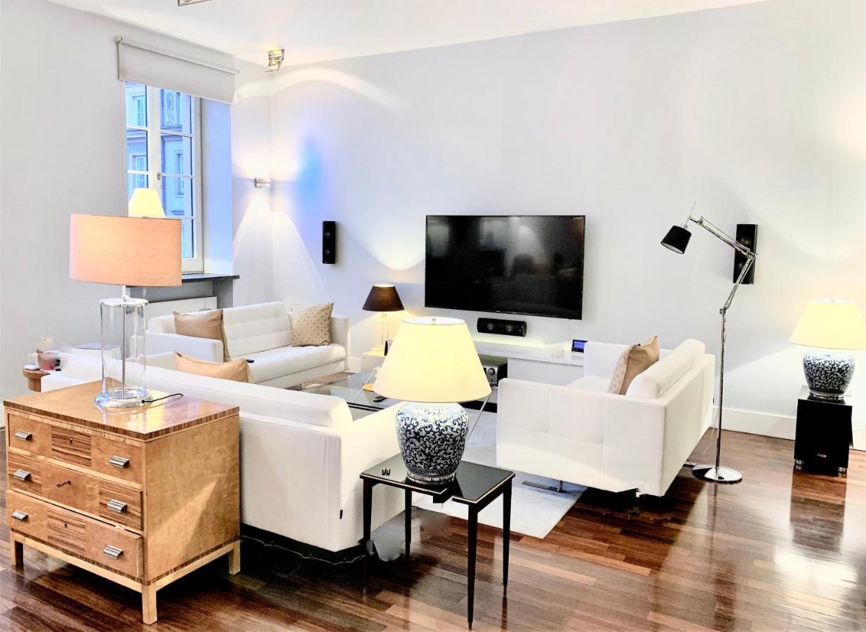 Mondrian Luxury Suites & Apartments Market Square IV Varşova Dış mekan fotoğraf