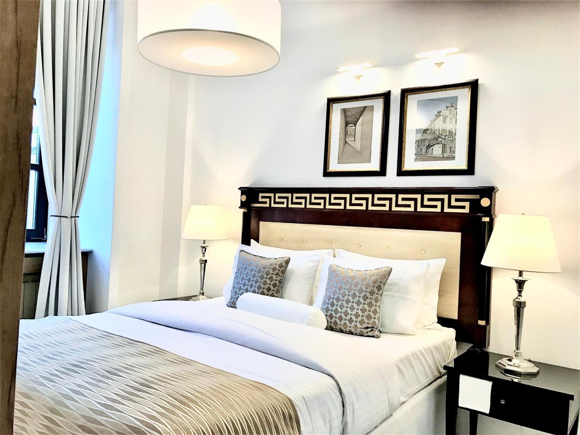 Mondrian Luxury Suites & Apartments Market Square IV Varşova Dış mekan fotoğraf